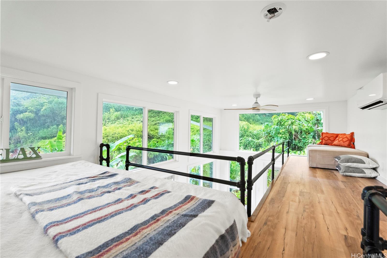 47-722  Ahuimanu Loop Temple Valley, Kaneohe home - photo 14 of 25