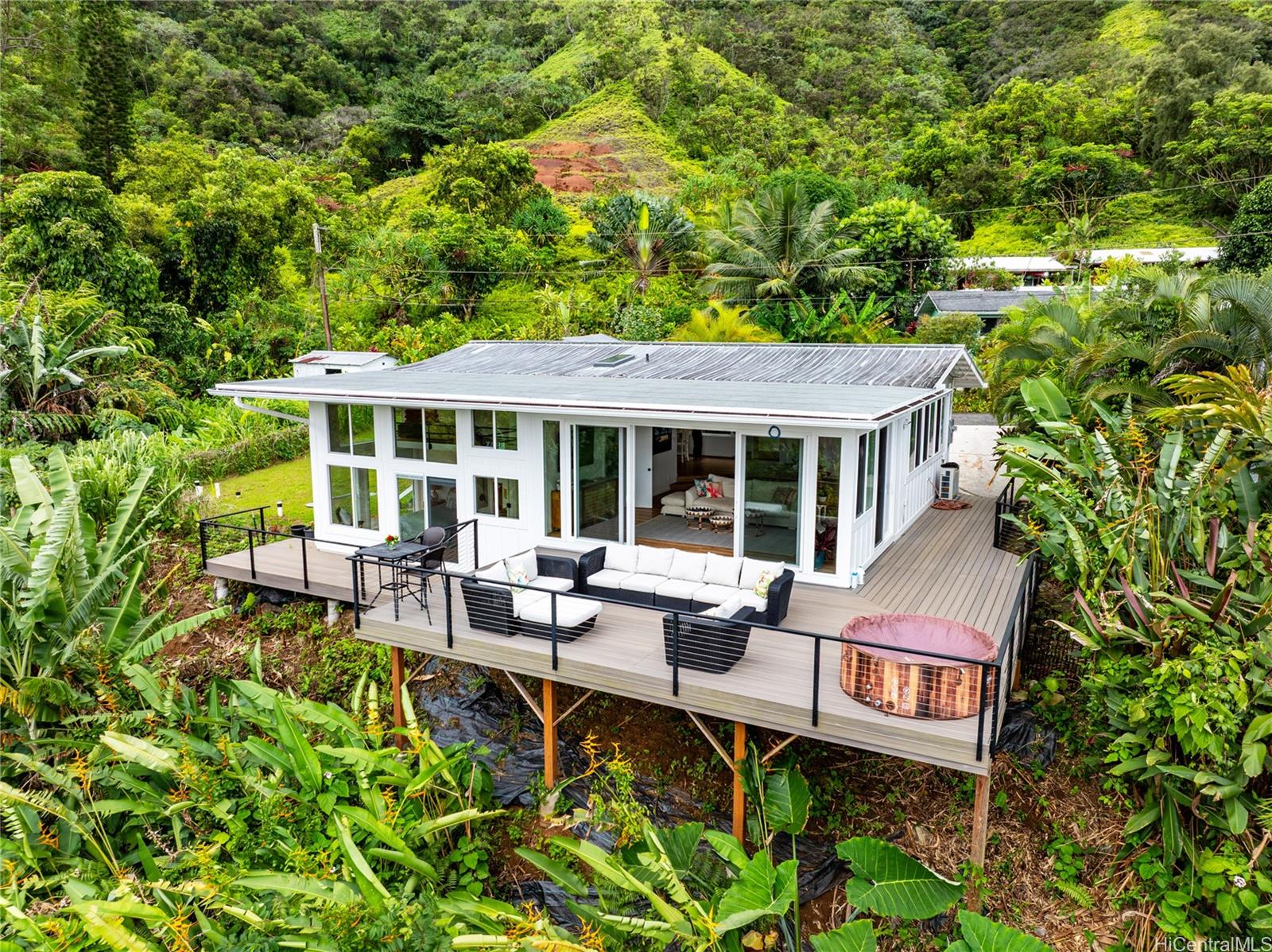 47-722  Ahuimanu Loop Temple Valley, Kaneohe home - photo 3 of 25