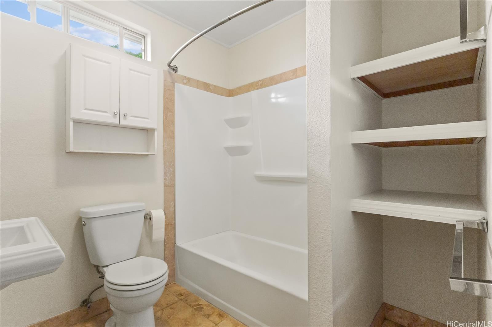 47-754  Kamehameha Hwy Kaalaea, Kaneohe home - photo 14 of 25