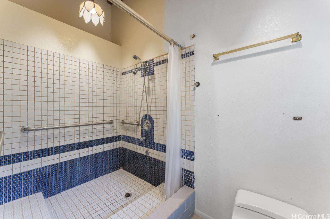 47-800  Ahuimanu Road Ahuimanu Area, Kaneohe home - photo 18 of 25