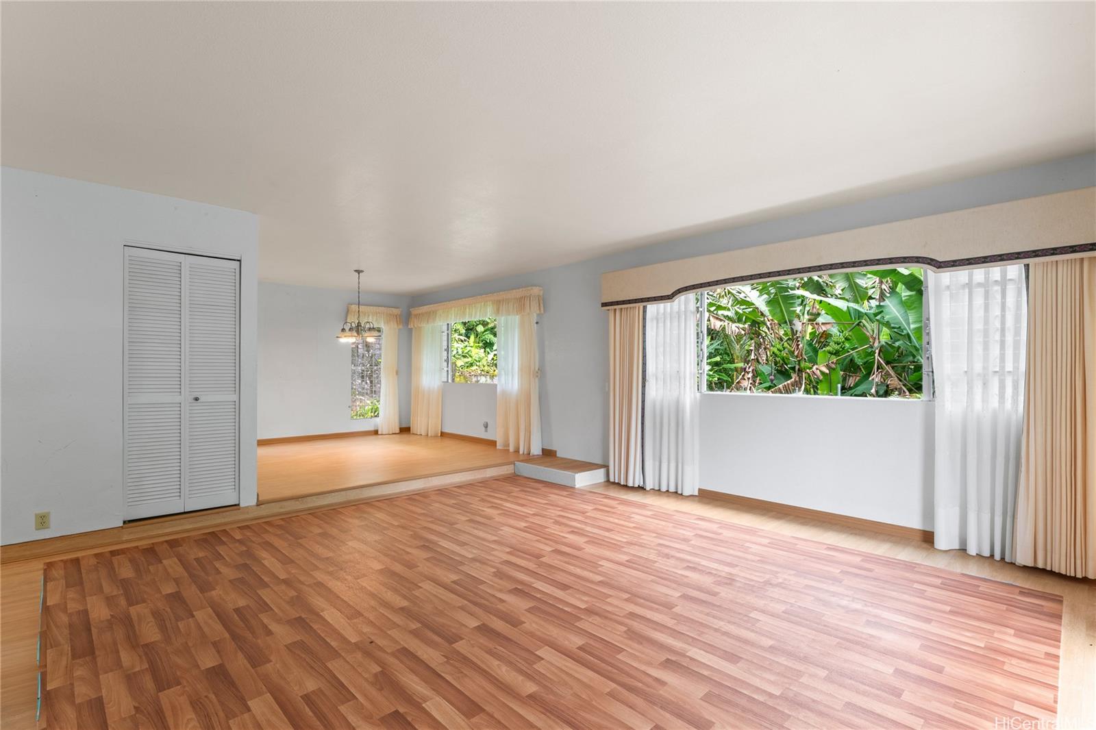 47-800  Ahuimanu Road Ahuimanu Area, Kaneohe home - photo 3 of 25