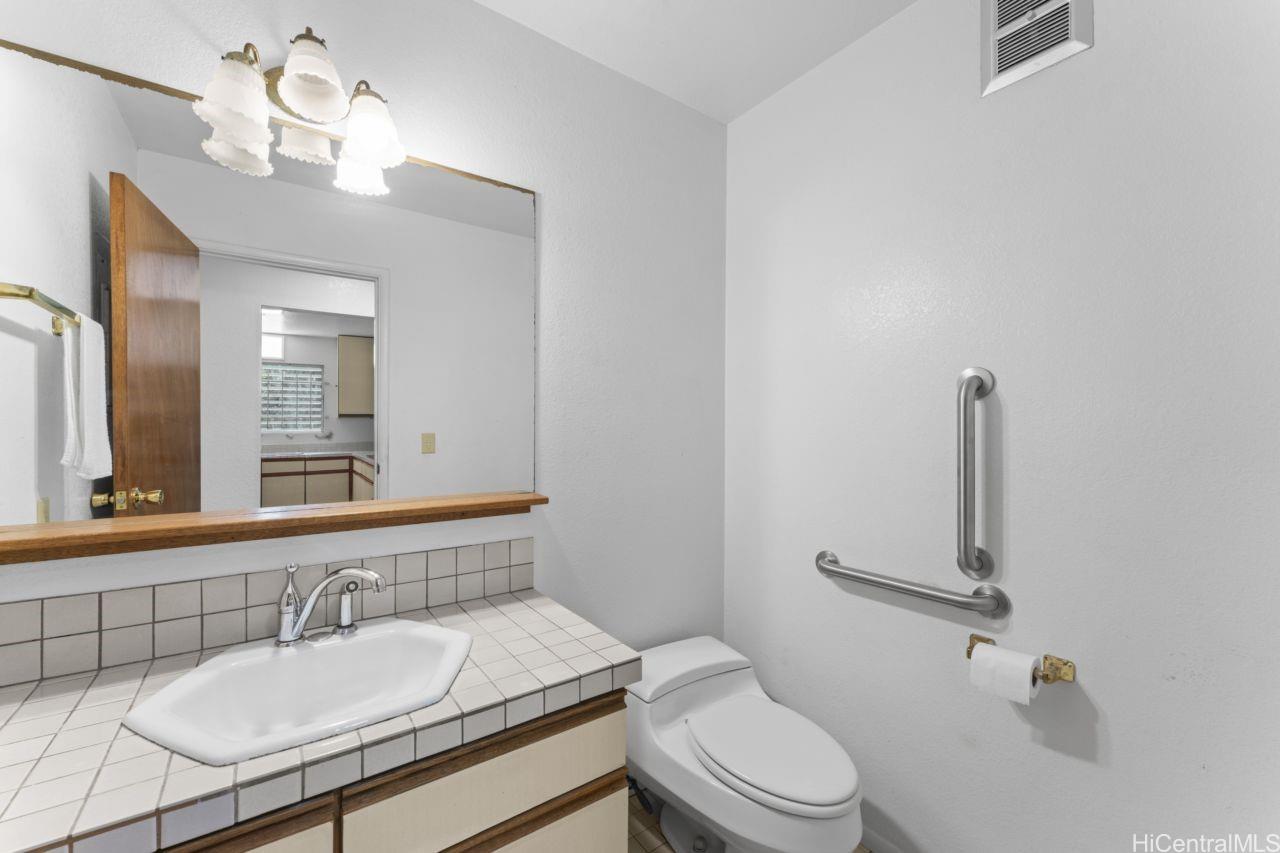 47-800  Ahuimanu Road Ahuimanu Area, Kaneohe home - photo 7 of 25