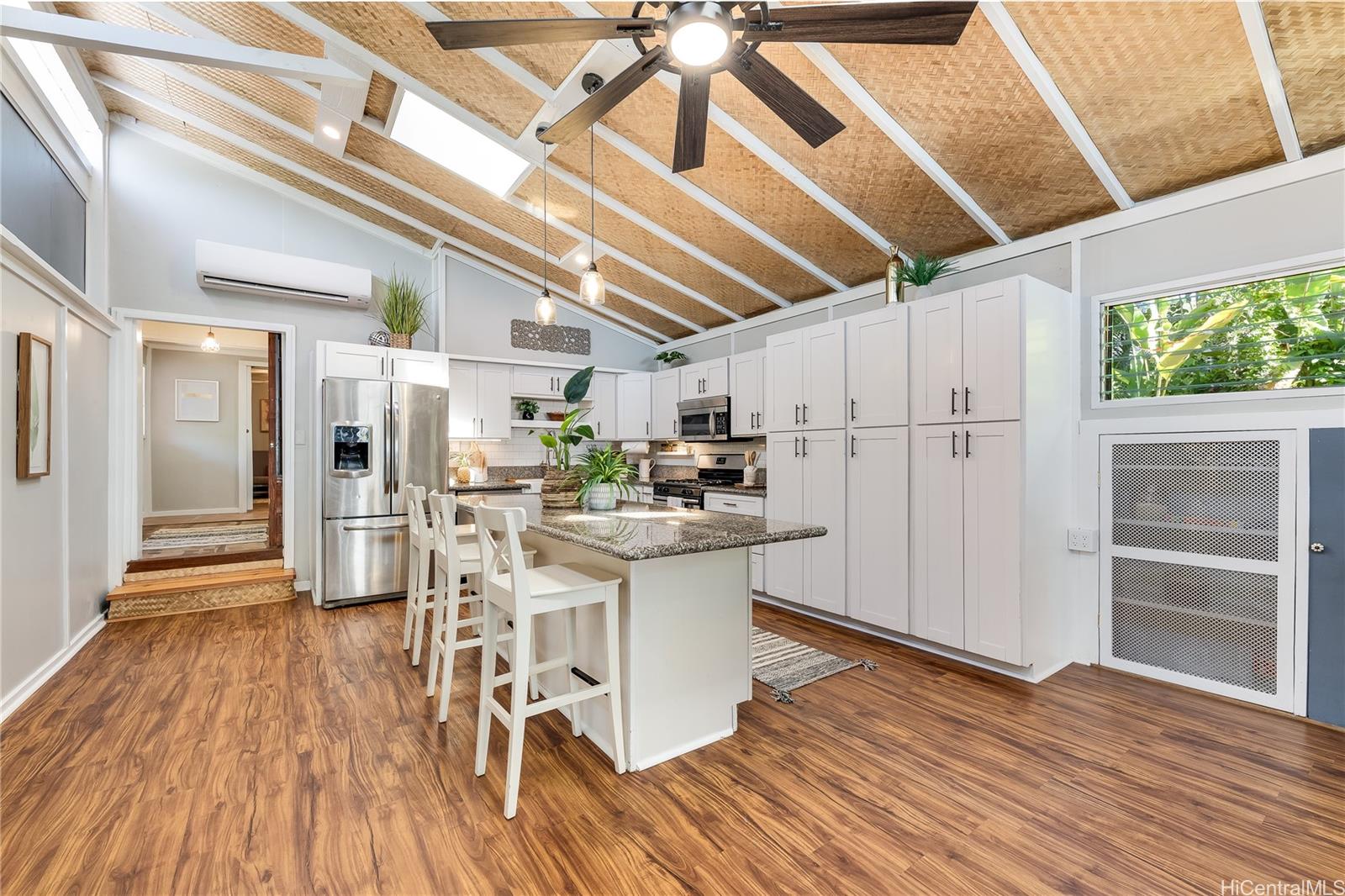 47-849  Kamehameha Hwy Kaalaea, Kaneohe home - photo 7 of 25