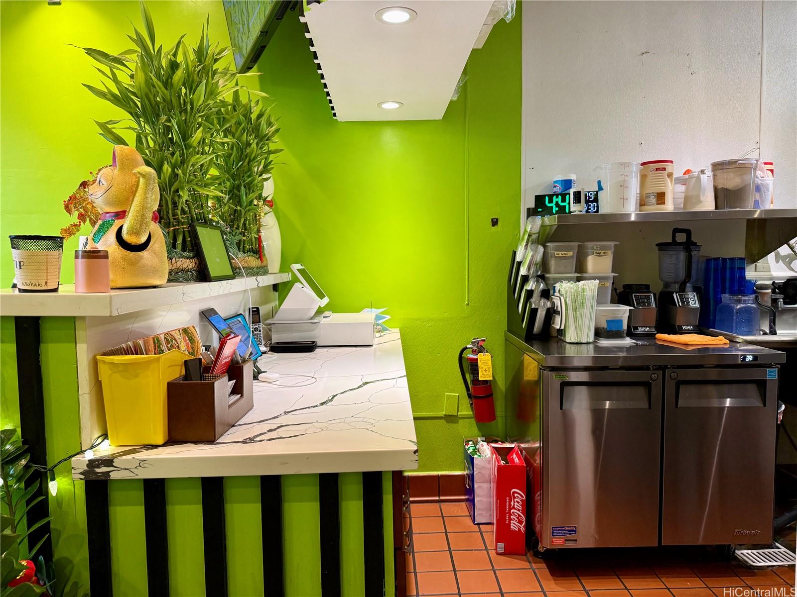 4850 Kapolei Pkwy   - photo 4 of 20