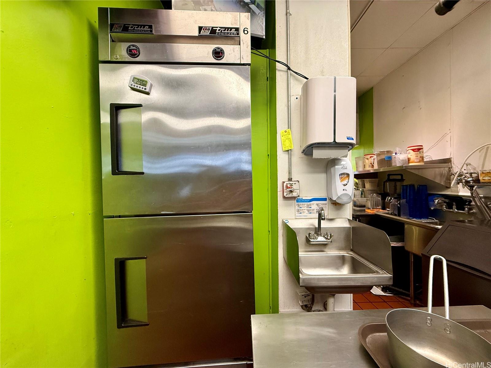 4850 Kapolei Pkwy   - photo 8 of 20