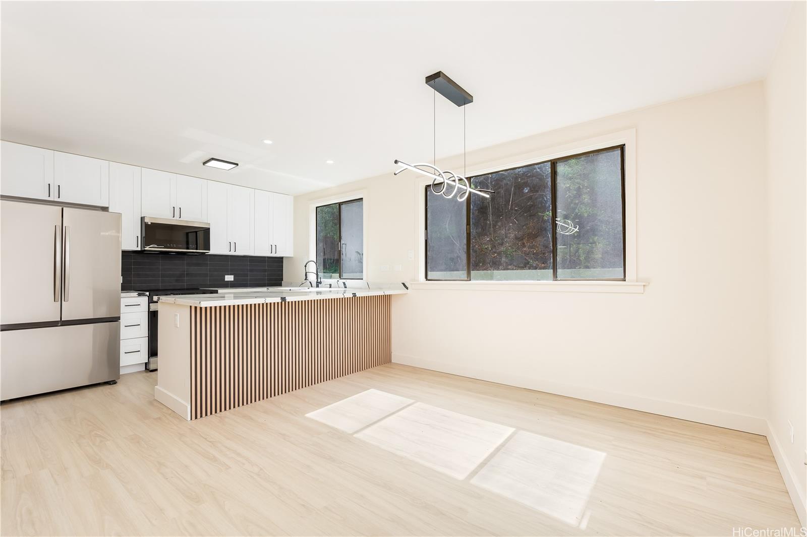 486 Kawaihae Street townhouse # C, Honolulu, Hawaii - photo 2 of 25