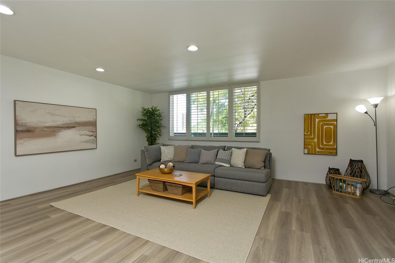486 Kawaihae Street townhouse # D, Honolulu, Hawaii - photo 2 of 23