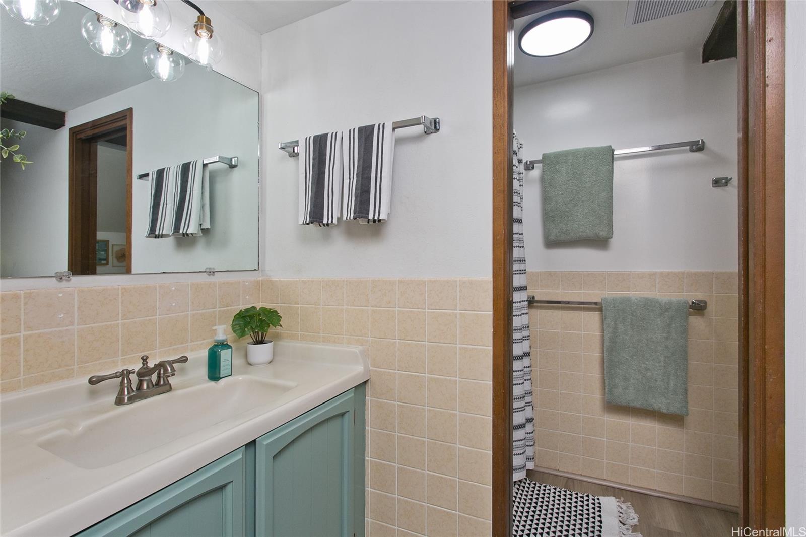 486 Kawaihae Street townhouse # D, Honolulu, Hawaii - photo 15 of 23