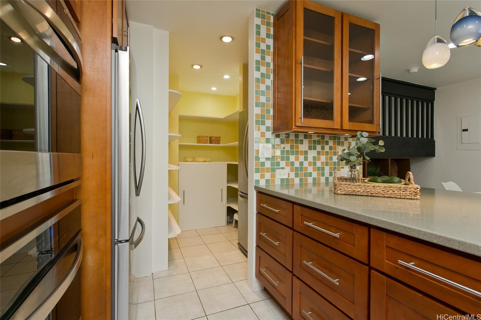 486 Kawaihae Street townhouse # D, Honolulu, Hawaii - photo 7 of 23