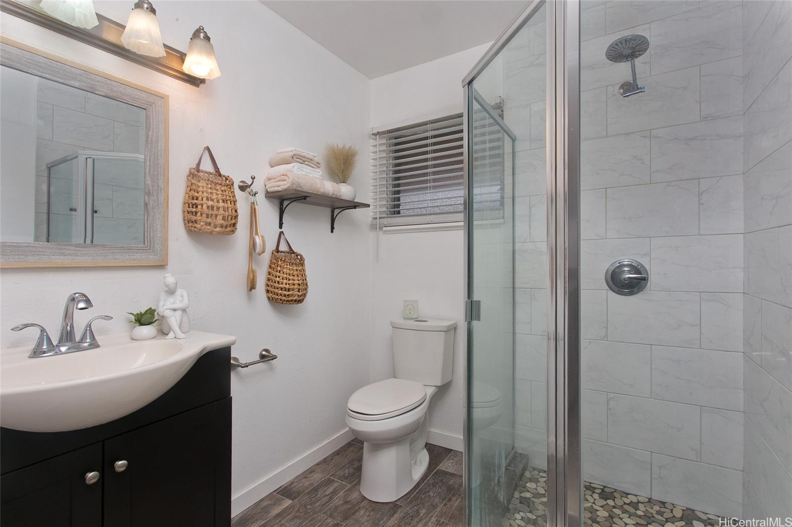 Tropic Gardens 1 condo # 2, Honolulu, Hawaii - photo 3 of 11