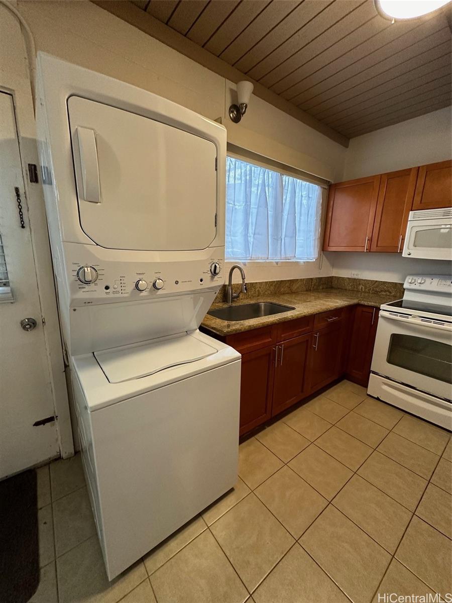 4894 Kilauea Ave HONOLULU - Rental - photo 4 of 11