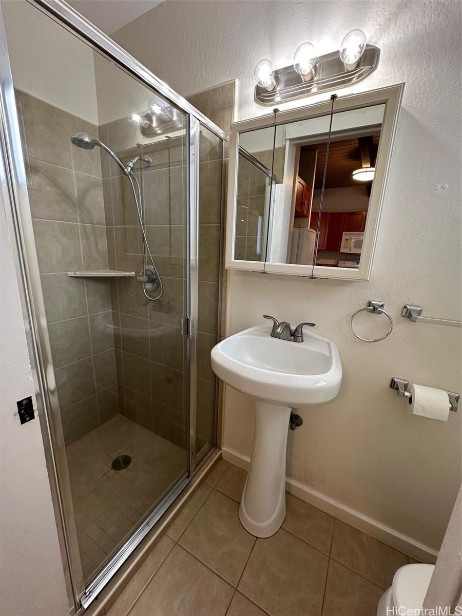 4894 Kilauea Ave HONOLULU - Rental - photo 5 of 11