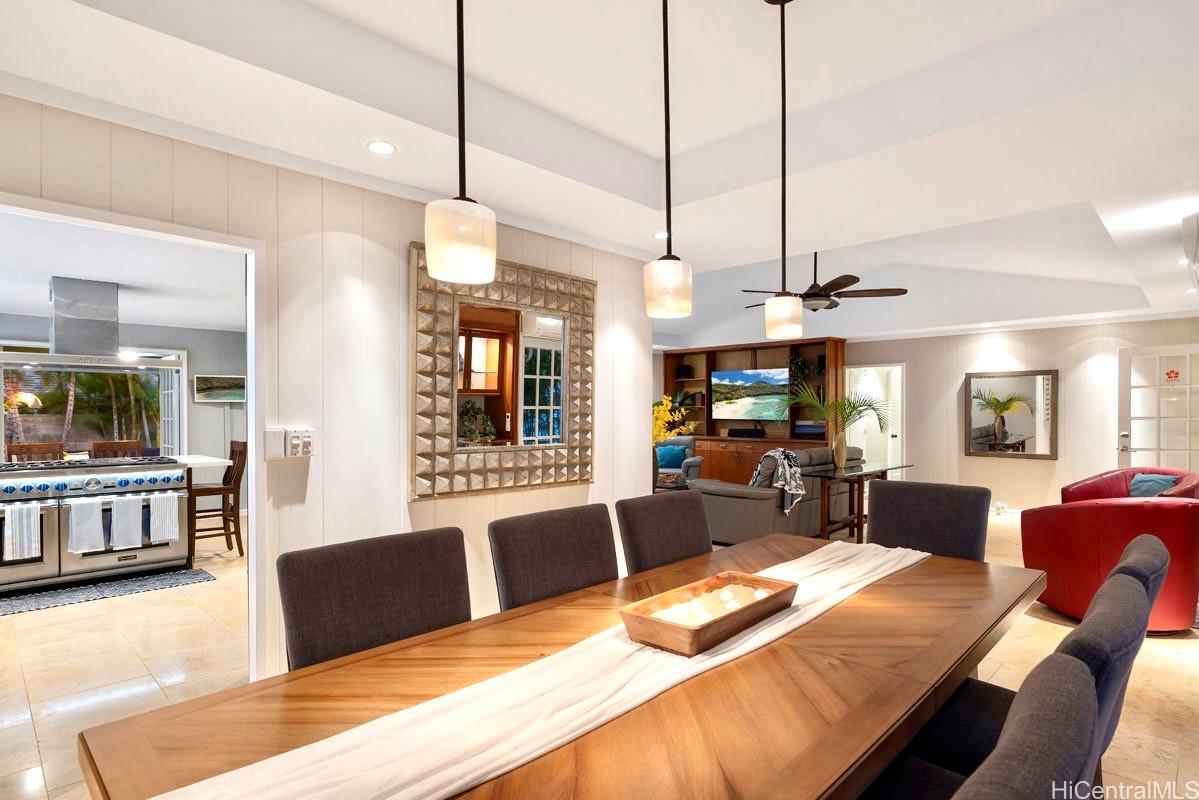 49  Pilipu Place Beachside, Kailua home - photo 4 of 25