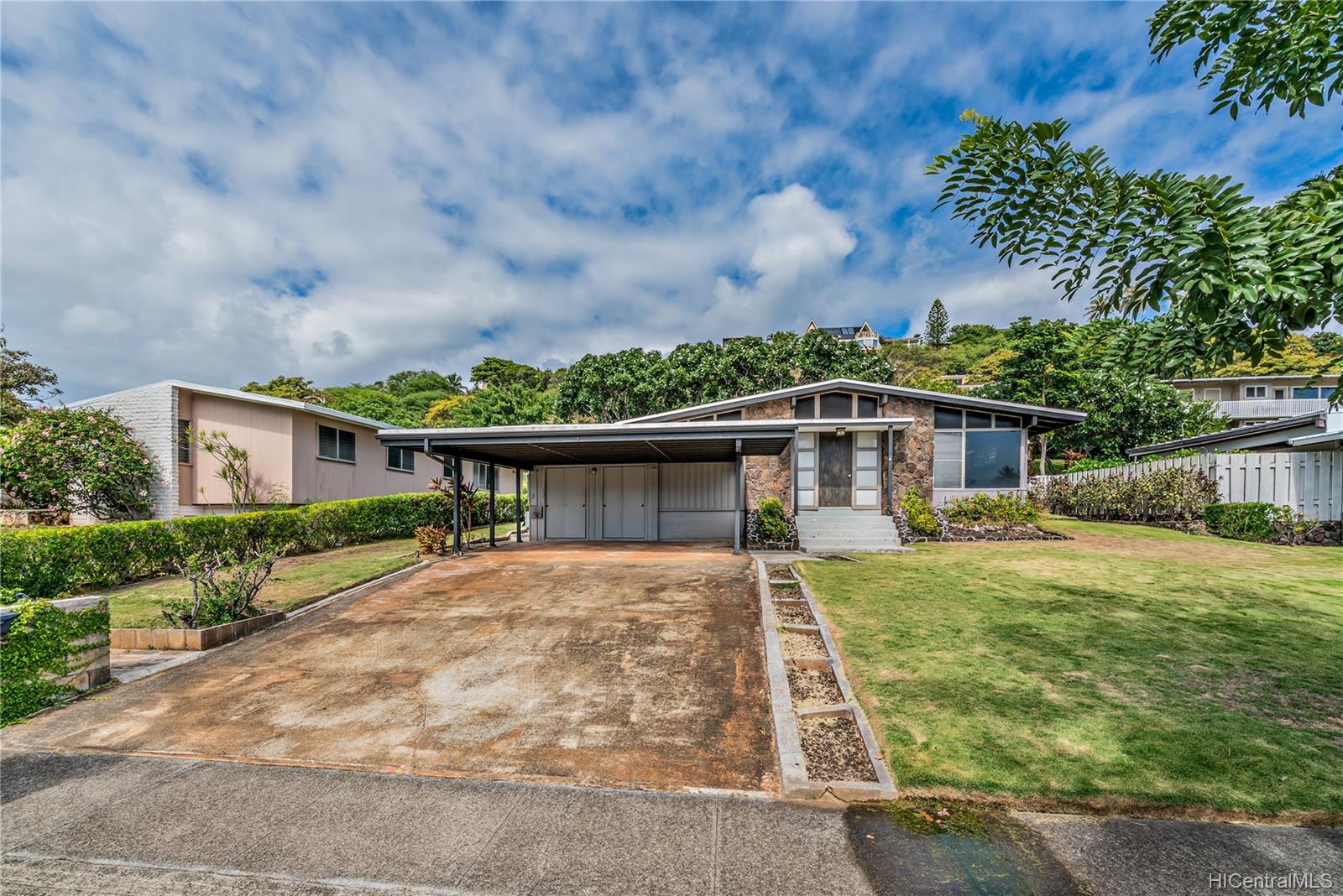 4912 Poola Street , Honolulu, Hi 96821 Waialae Iki