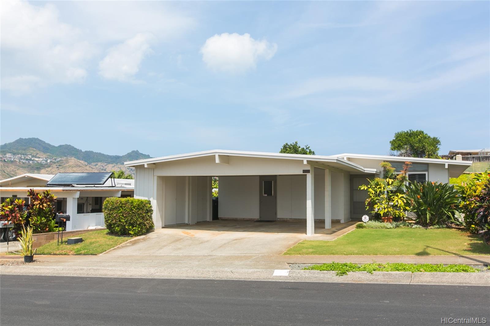 493 Kaumakani Street Honolulu Hawaii Rental