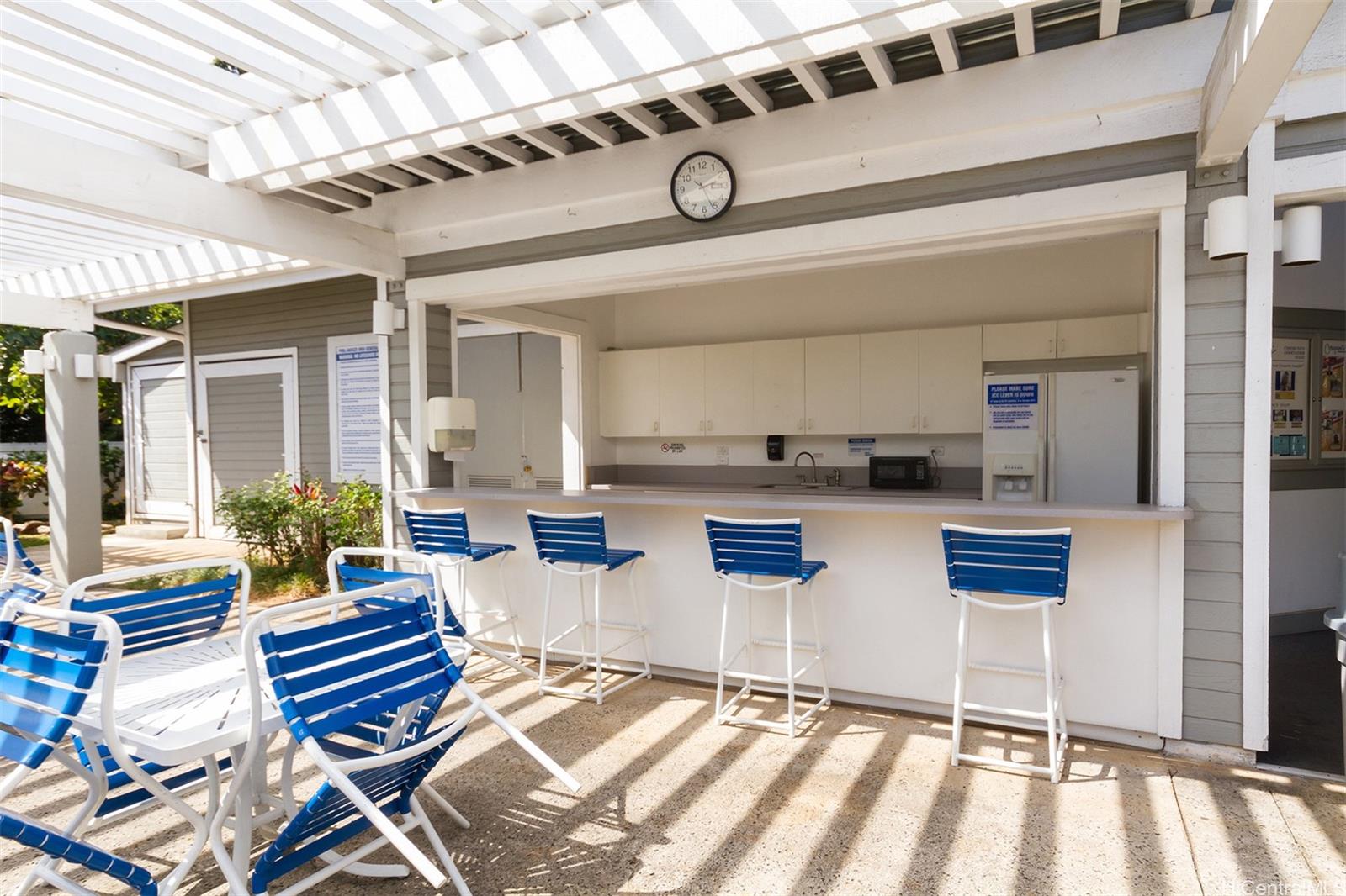 493 Mananai Pl Honolulu - Rental - photo 13 of 16