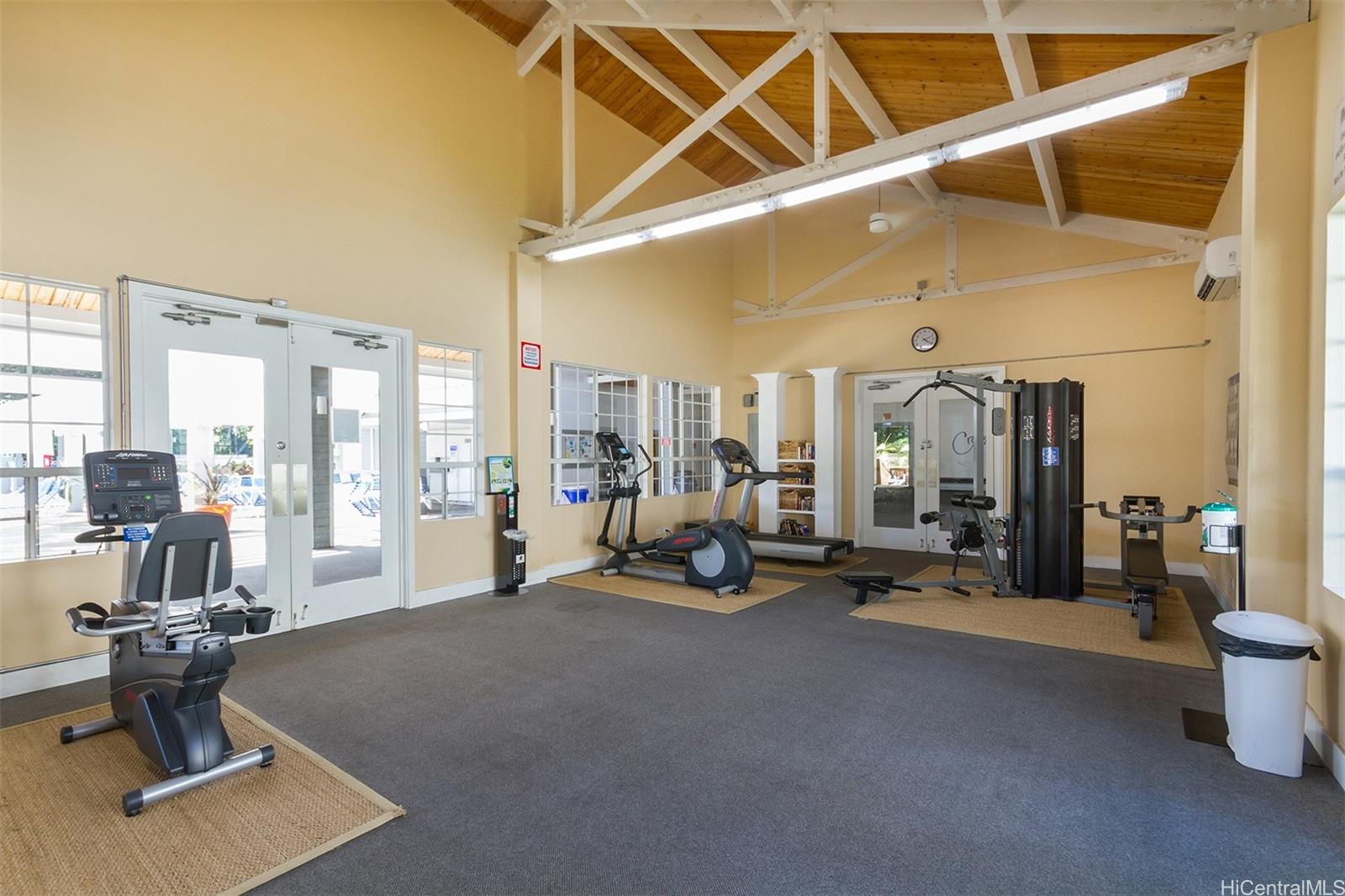 493 Mananai Pl Honolulu - Rental - photo 15 of 16