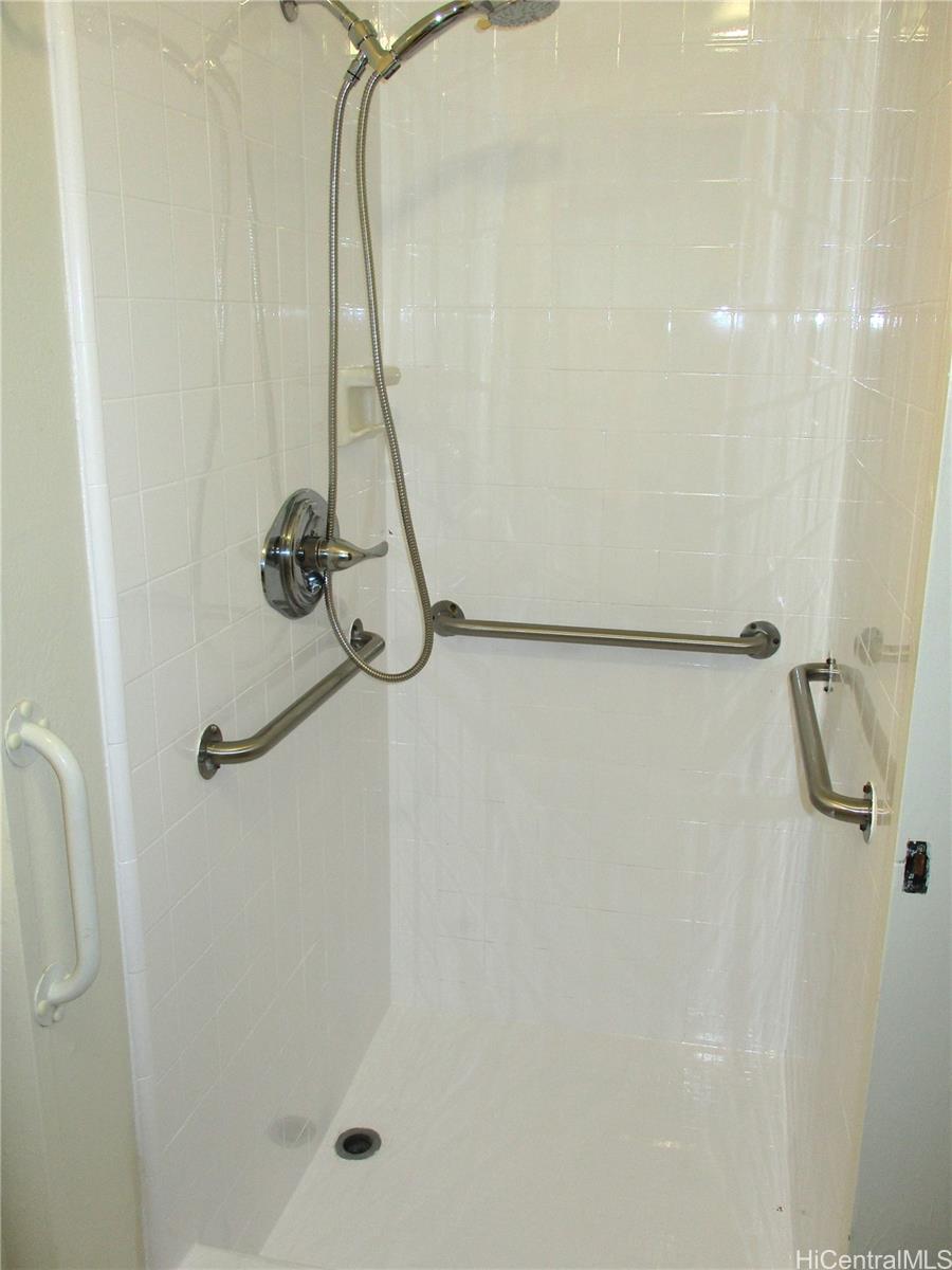 4940 Kilauea Ave Honolulu - Rental - photo 15 of 23