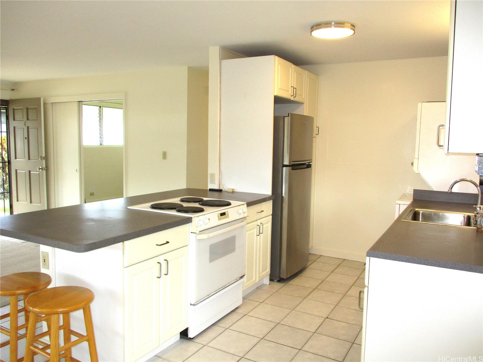 4940 Kilauea Ave Honolulu - Rental - photo 5 of 23