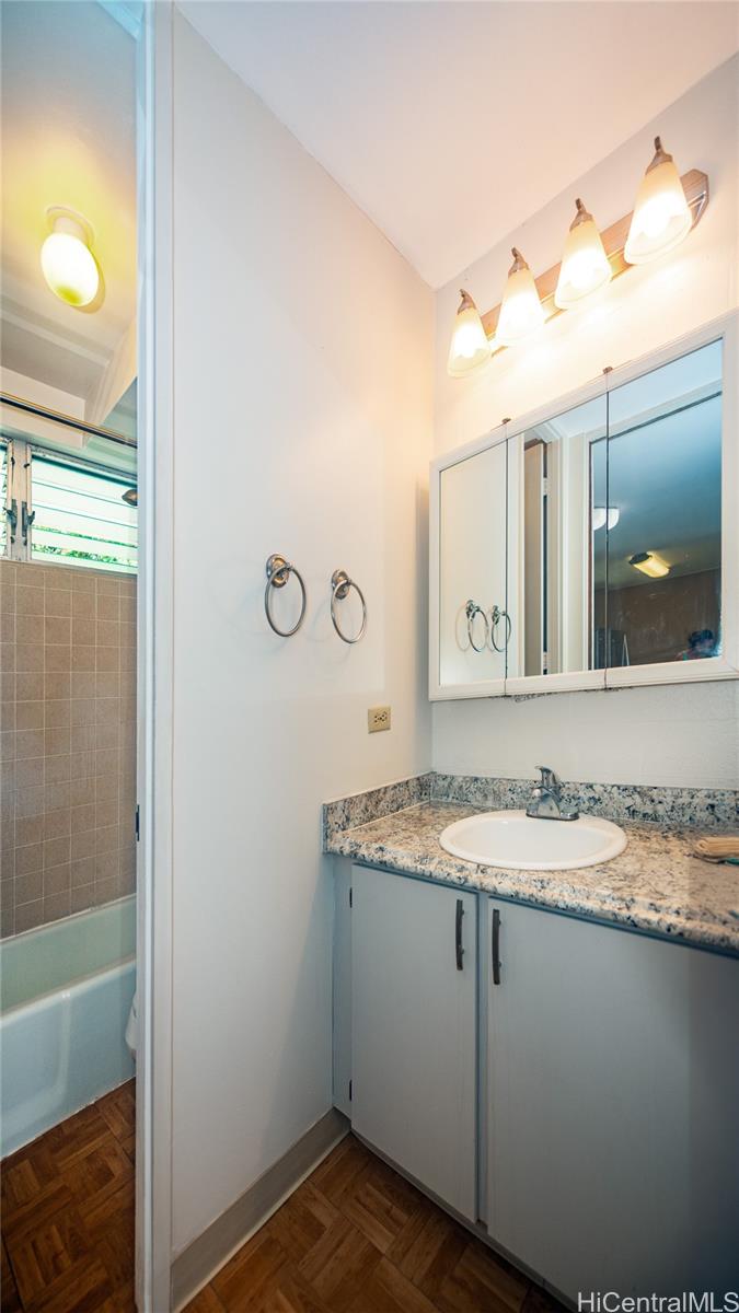 Waialae Gardens condo # 409, Honolulu, Hawaii - photo 17 of 18