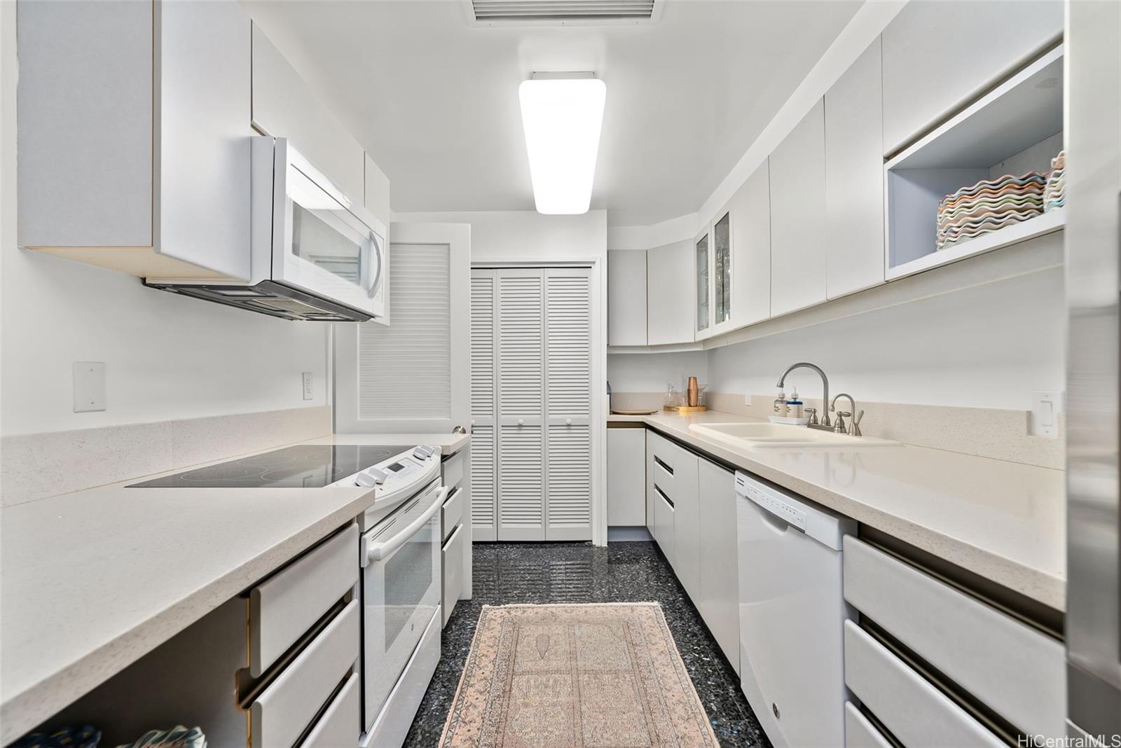 Kahala Beach condo # 1-127, Honolulu, Hawaii - photo 8 of 25