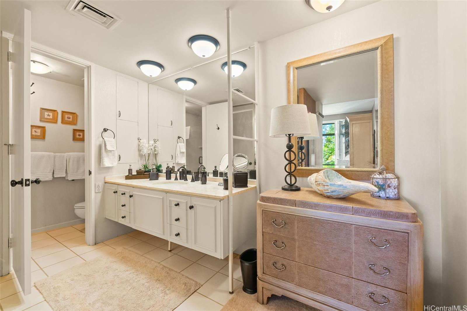 Kahala Beach condo # 2-424, Honolulu, Hawaii - photo 15 of 25