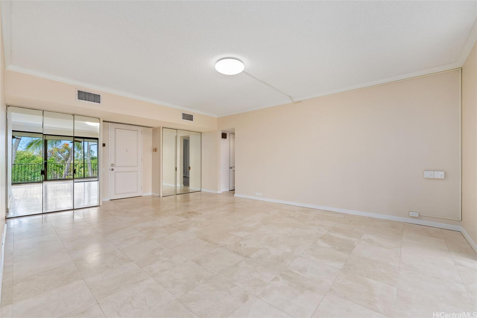 4999 Kahala Ave Honolulu - Rental - photo 3 of 22