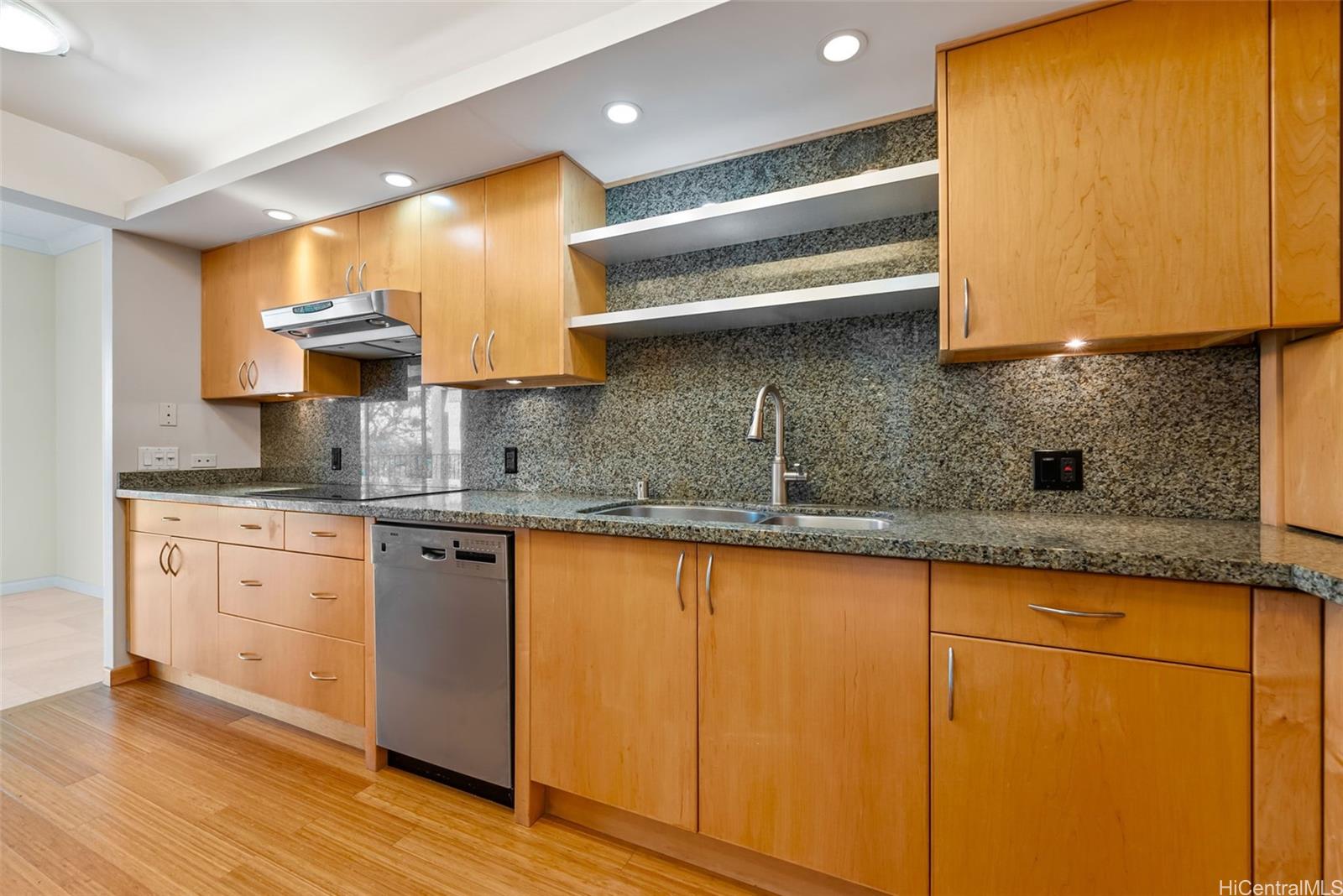 4999 Kahala Ave Honolulu - Rental - photo 7 of 22