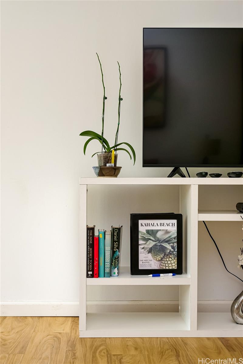 4999 Kahala Ave Honolulu - Rental - photo 3 of 19