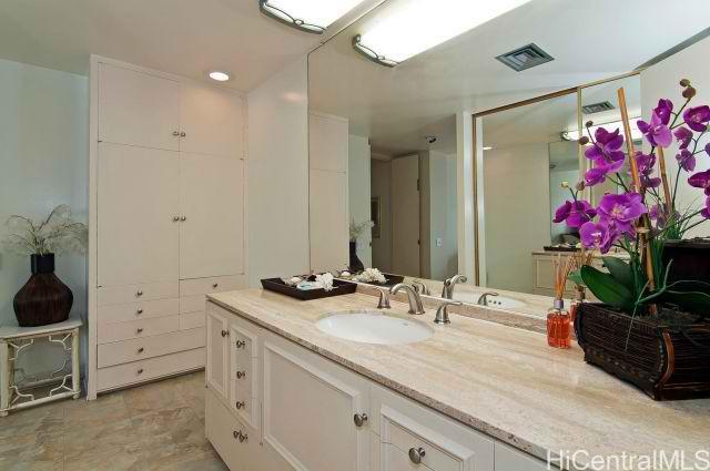 4999 Kahala Ave Honolulu - Rental - photo 17 of 19