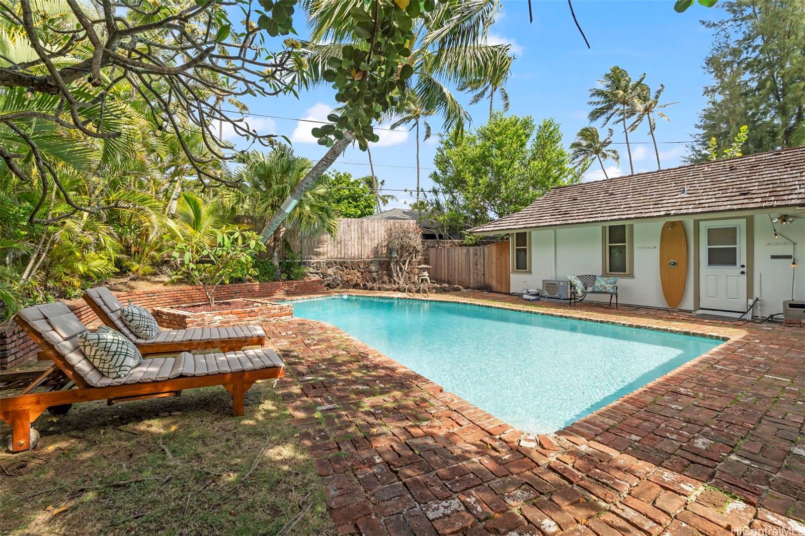 50  Kamani Kai Place Beachside, Kailua home - photo 3 of 25