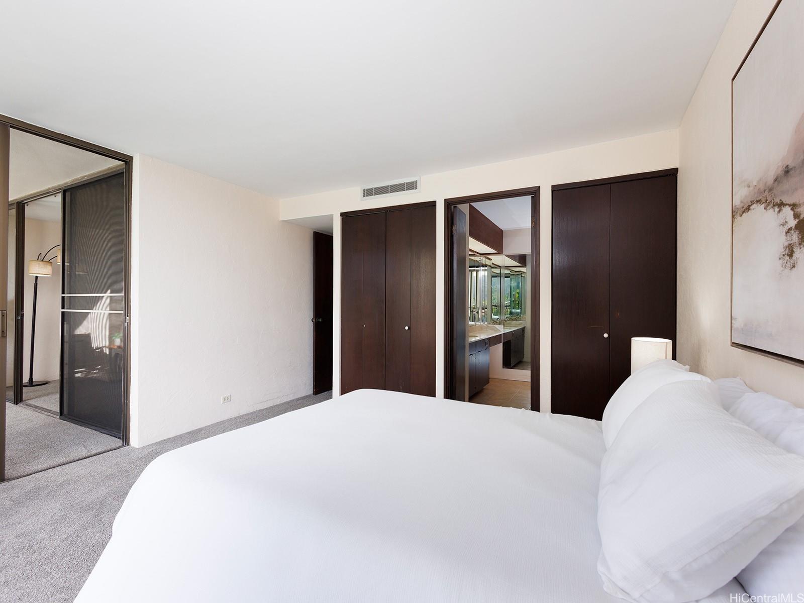 Esplanade condo # 13B, Honolulu, Hawaii - photo 9 of 17