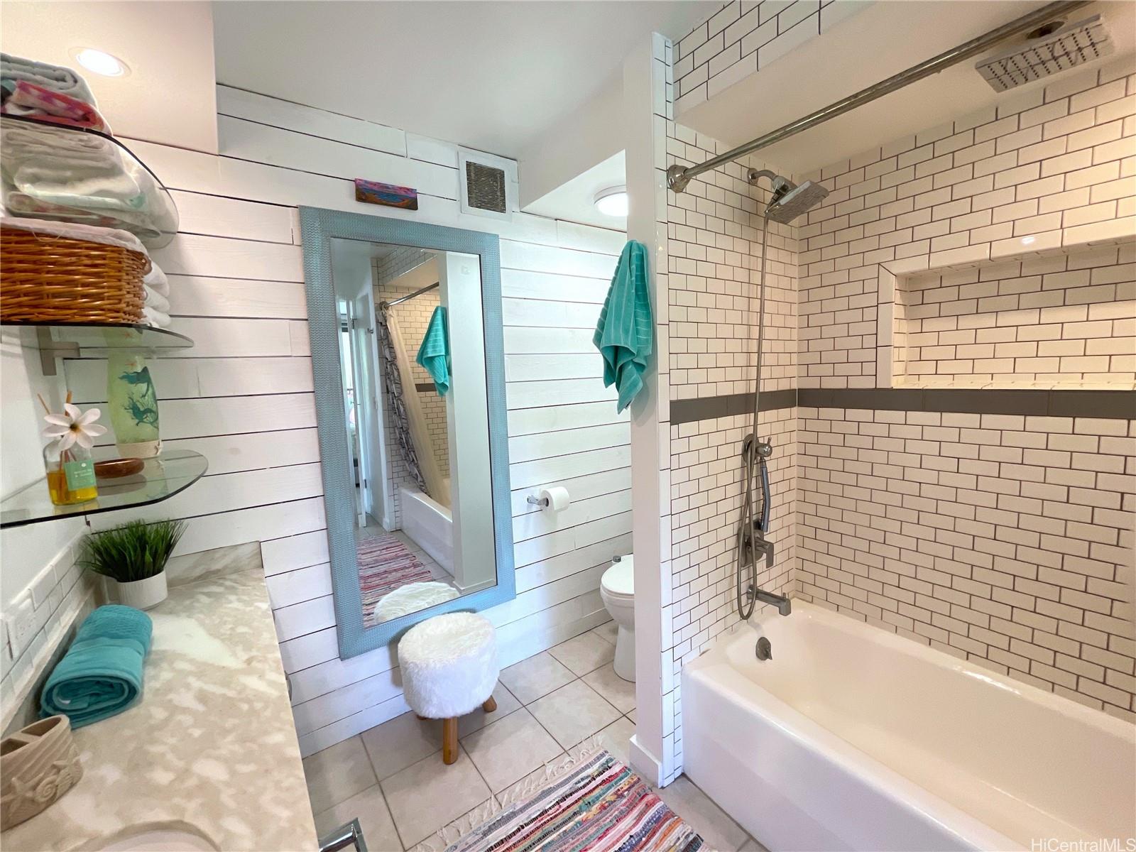 Esplanade condo # 14C, Honolulu, Hawaii - photo 11 of 25