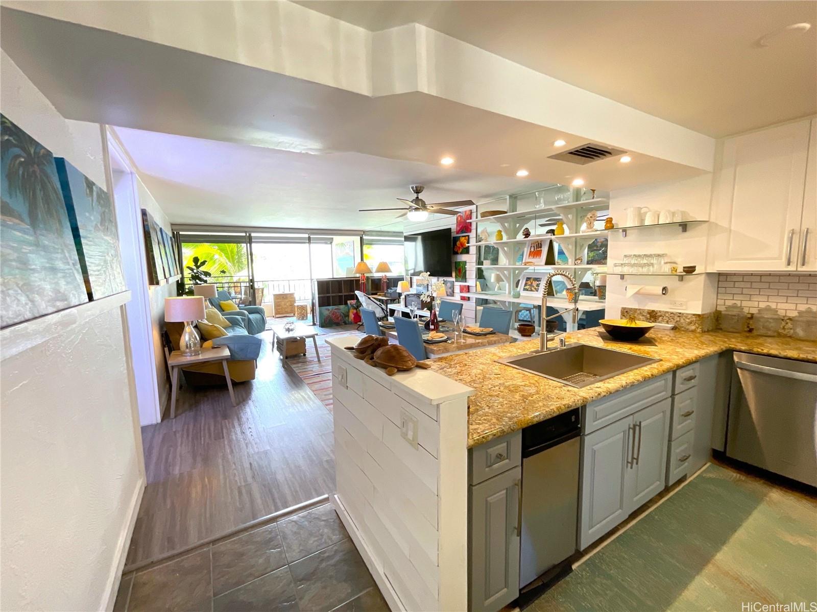 Esplanade condo # 14C, Honolulu, Hawaii - photo 3 of 25