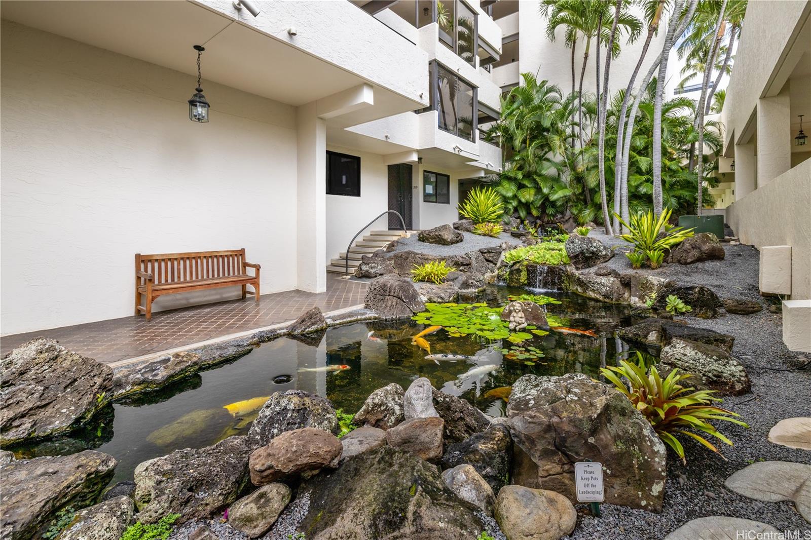 Esplanade condo # 16G, Honolulu, Hawaii - photo 22 of 25