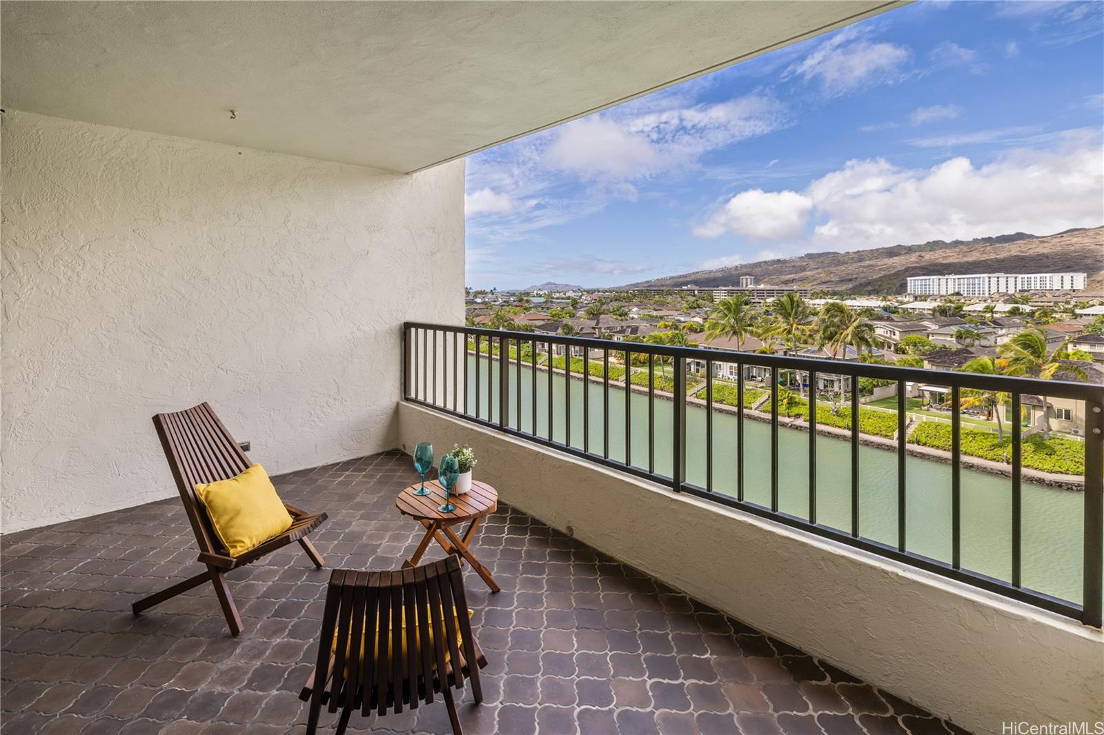 Esplanade condo # 16G, Honolulu, Hawaii - photo 4 of 25