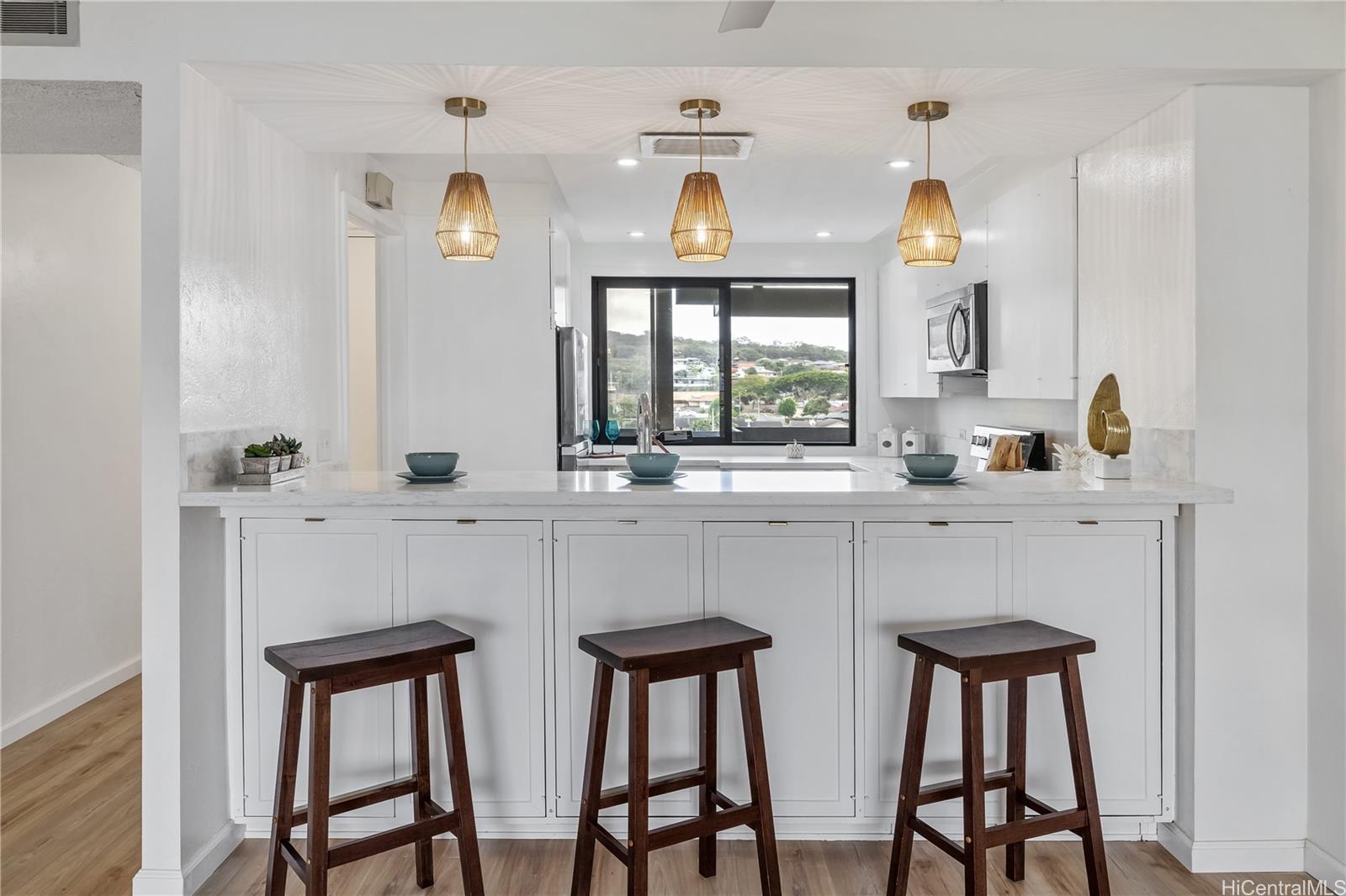 Esplanade condo # 16G, Honolulu, Hawaii - photo 7 of 25