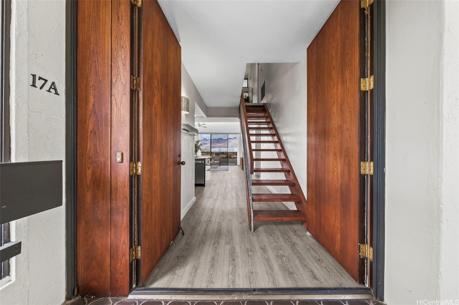 Esplanade condo # 17A, Honolulu, Hawaii - photo 2 of 25