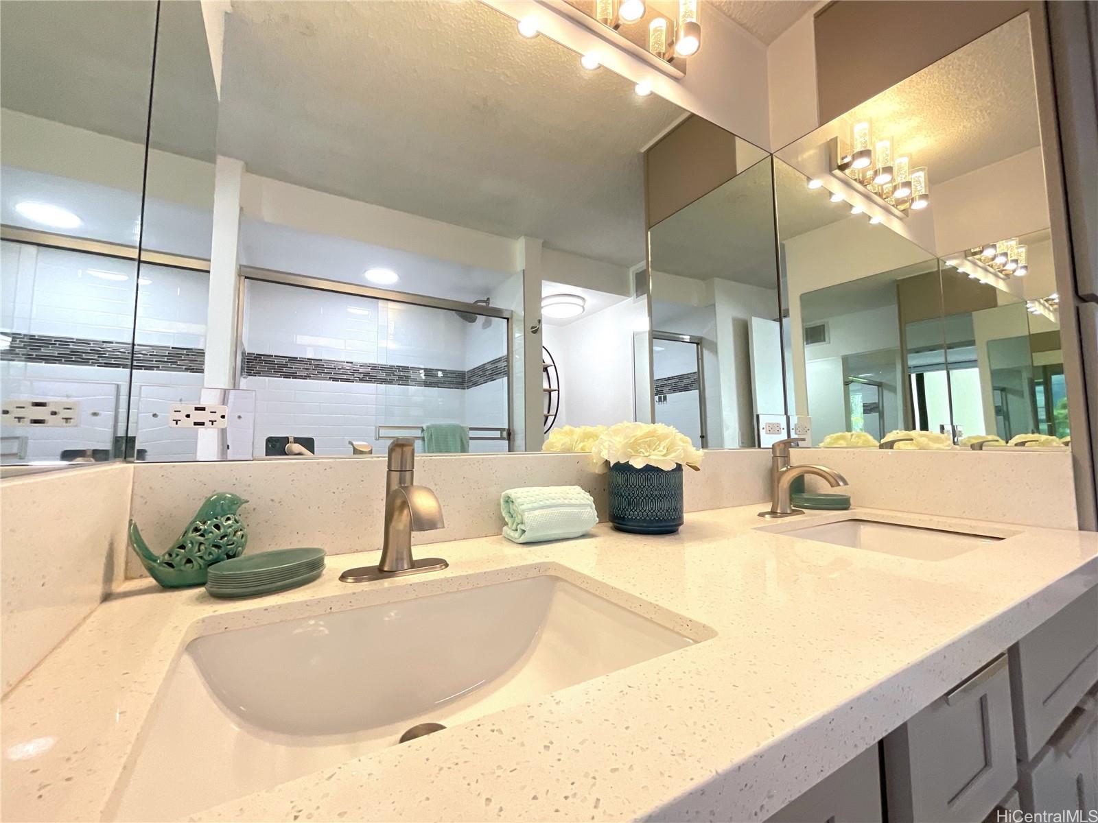 Esplanade condo # 22G, Honolulu, Hawaii - photo 16 of 25