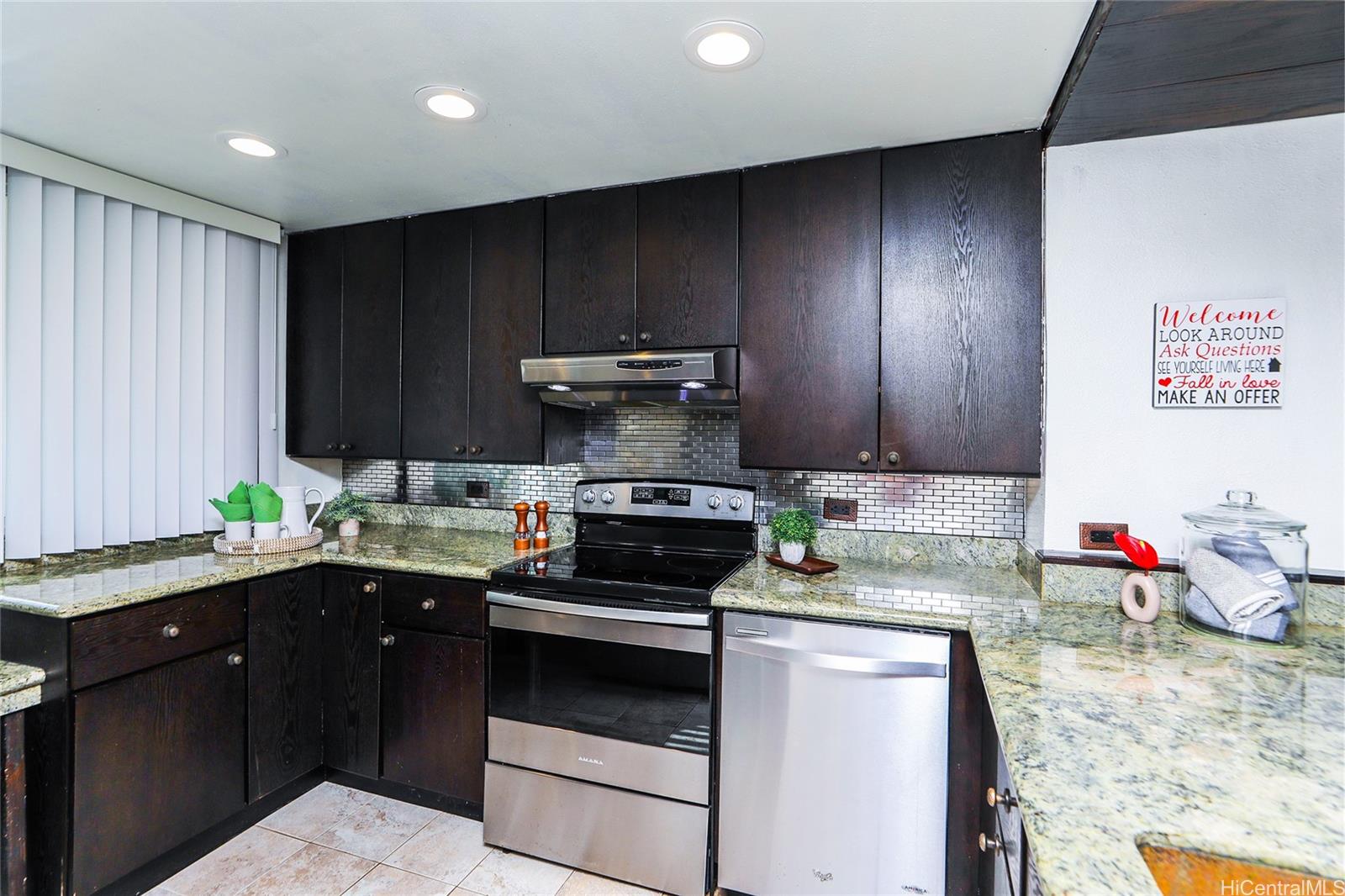 Esplanade condo # 22H, Honolulu, Hawaii - photo 3 of 25