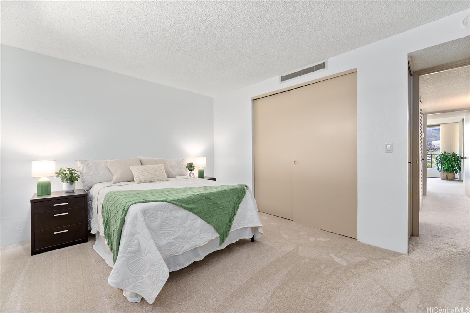 Esplanade condo # 25B, Honolulu, Hawaii - photo 16 of 25