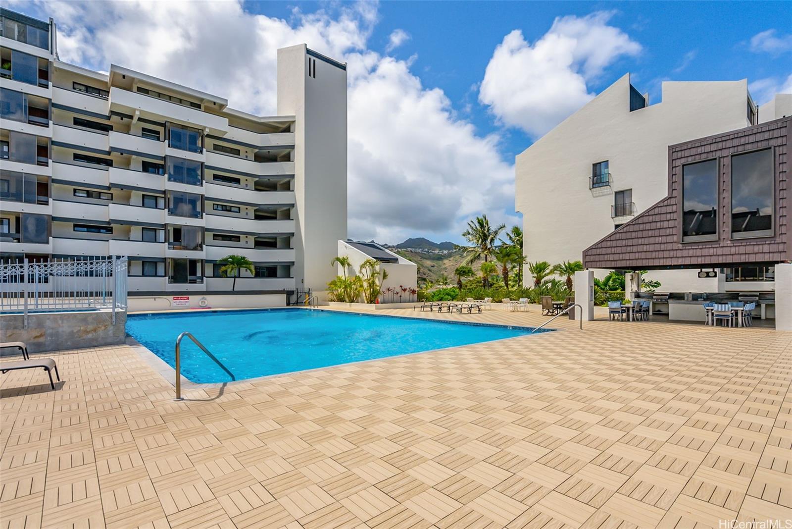 Esplanade condo # 25B, Honolulu, Hawaii - photo 21 of 23