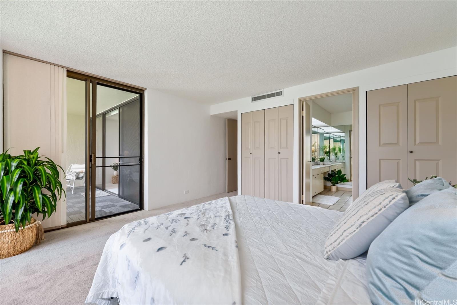 Esplanade condo # 25B, Honolulu, Hawaii - photo 10 of 23