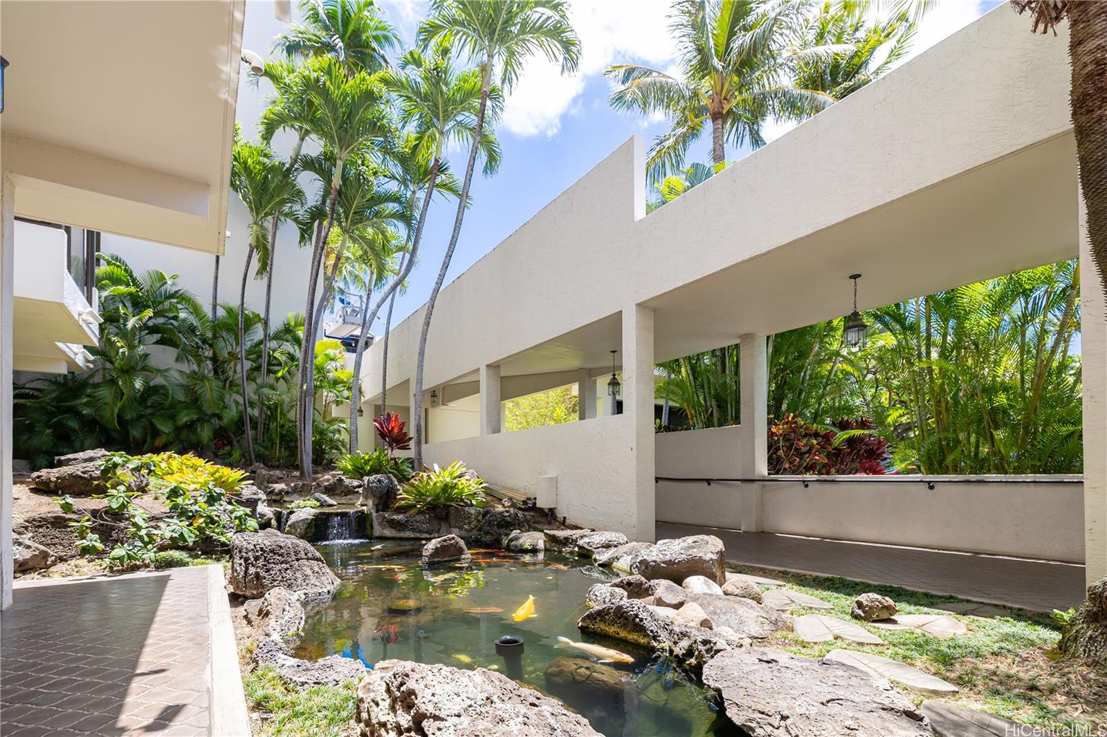 Esplanade condo # 25C, Honolulu, Hawaii - photo 17 of 25