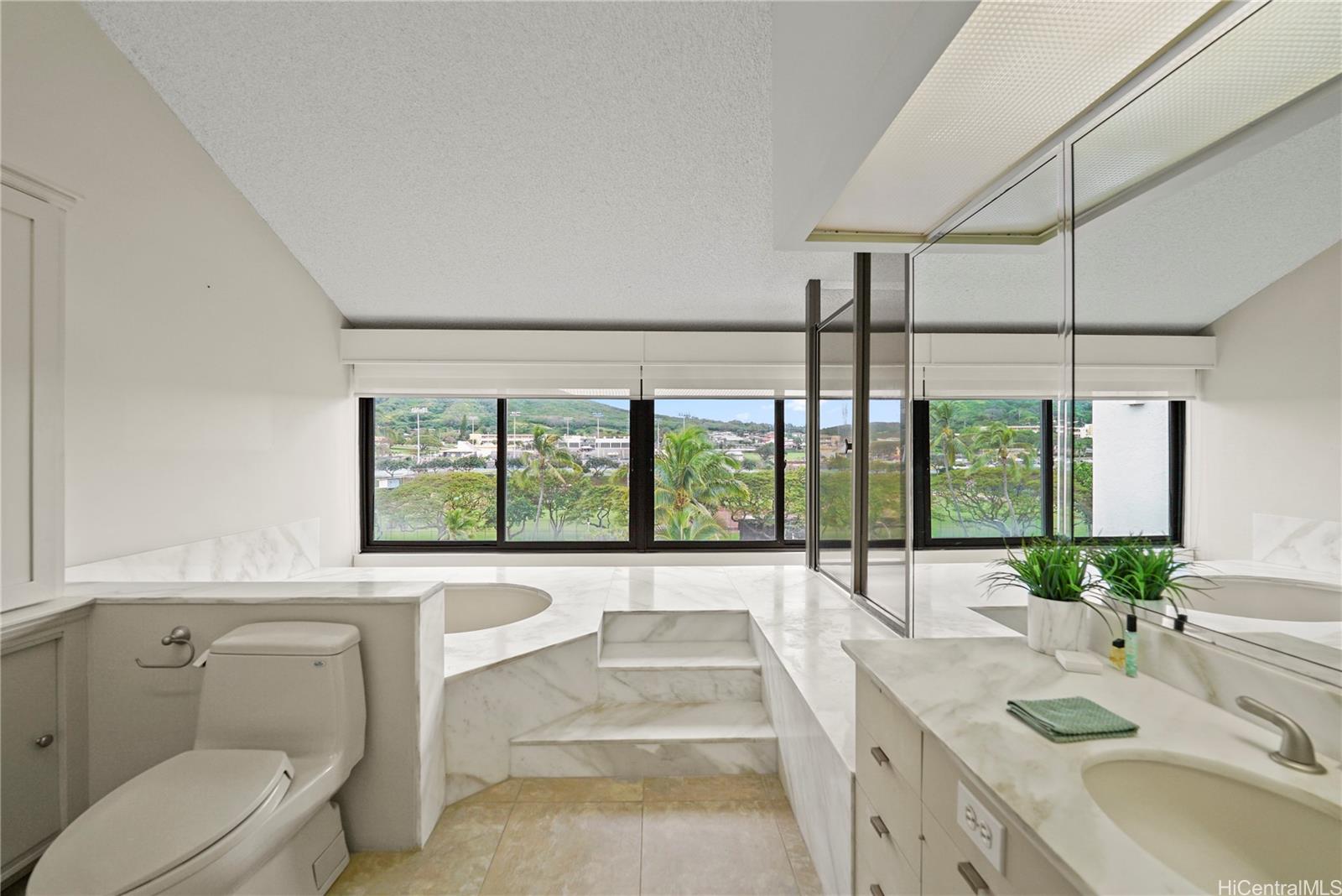 Esplanade condo # 26D, Honolulu, Hawaii - photo 17 of 22