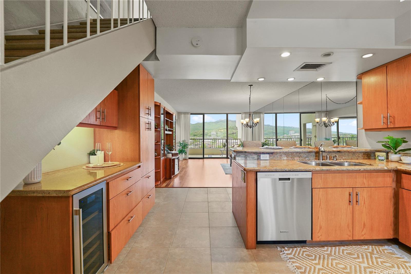 Esplanade condo # 26D, Honolulu, Hawaii - photo 3 of 22