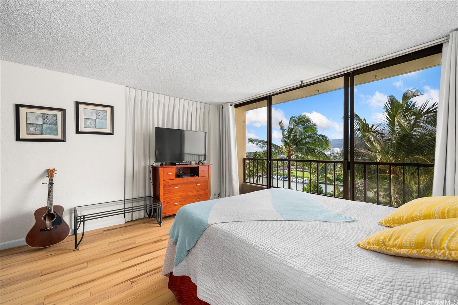 Esplanade condo # 26L, Honolulu, Hawaii - photo 9 of 24