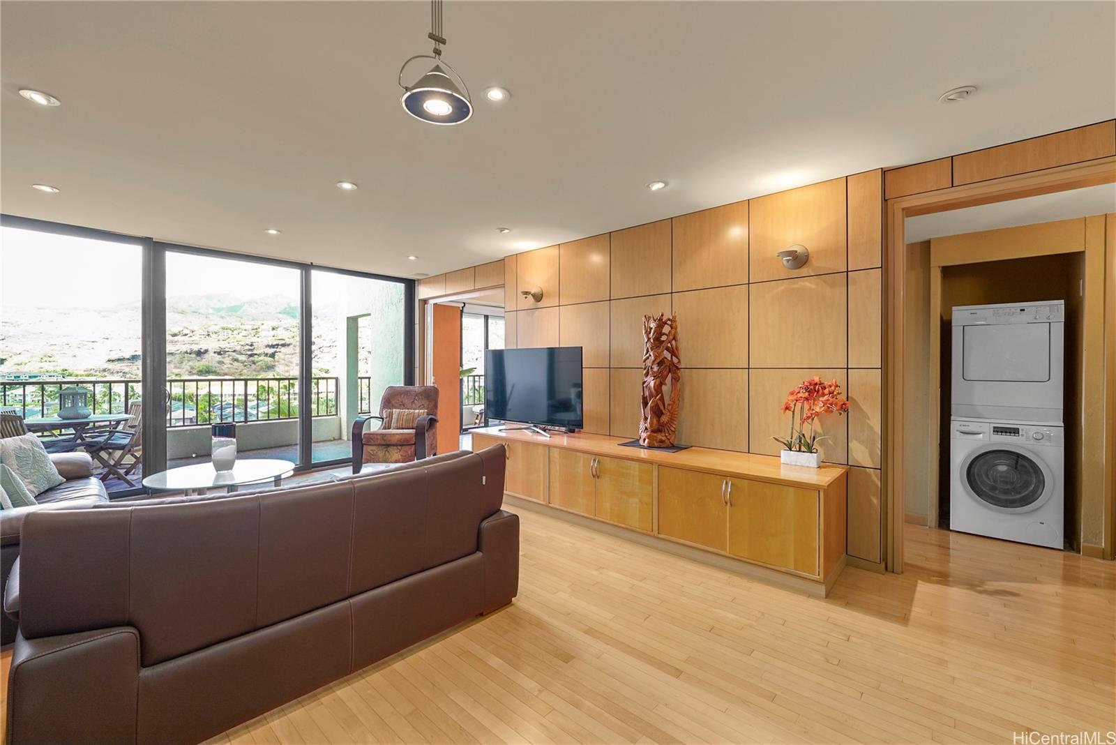 Esplanade condo # 28K, Honolulu, Hawaii - photo 17 of 24