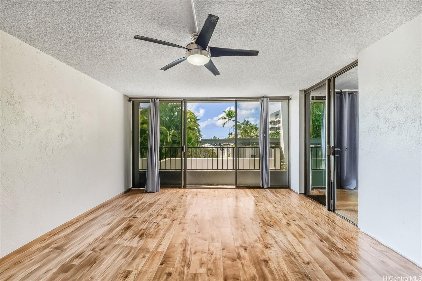 Esplanade condo # 43E, Honolulu, Hawaii - photo 2 of 25