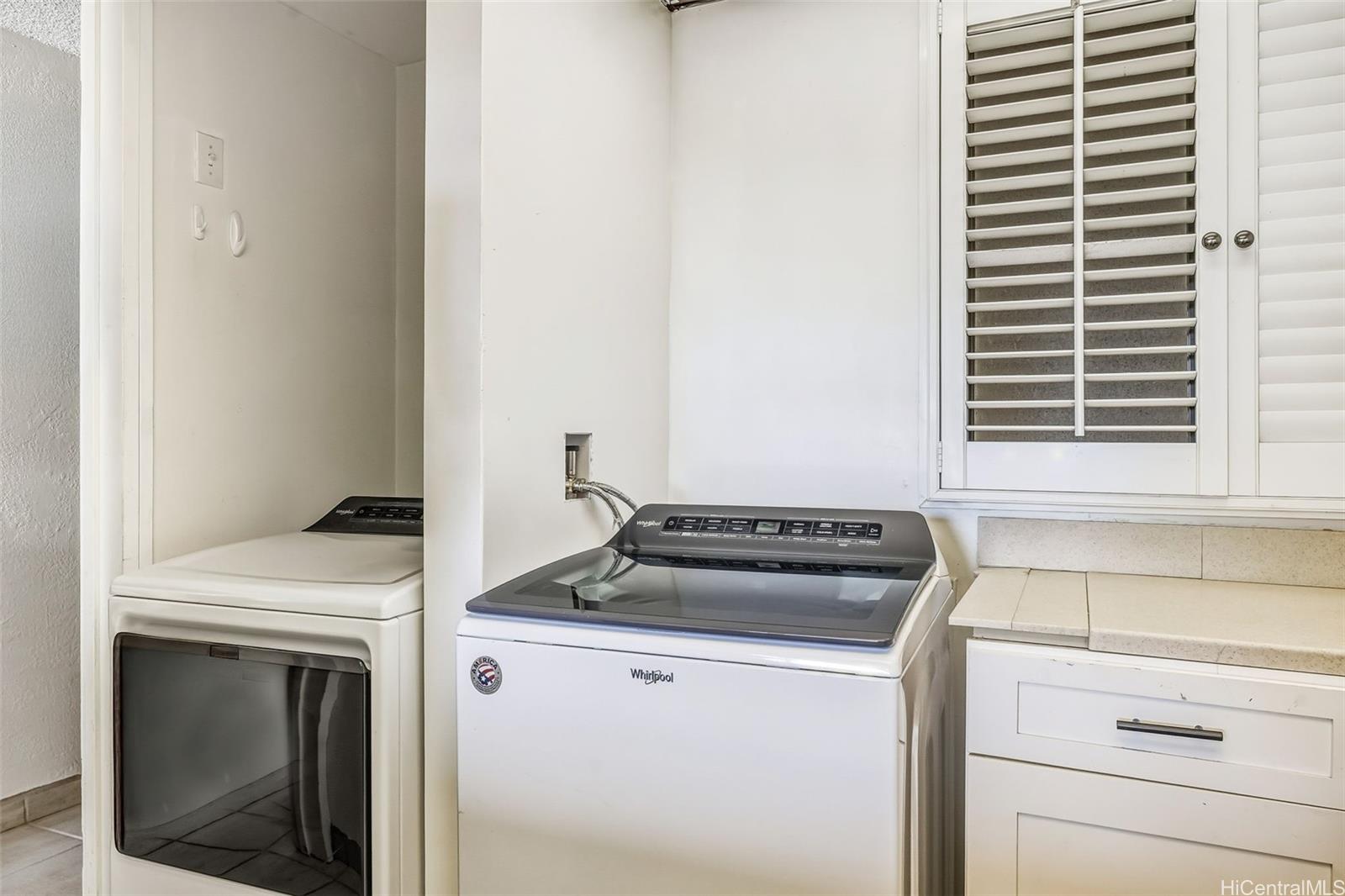 Esplanade condo # 43E, Honolulu, Hawaii - photo 7 of 25